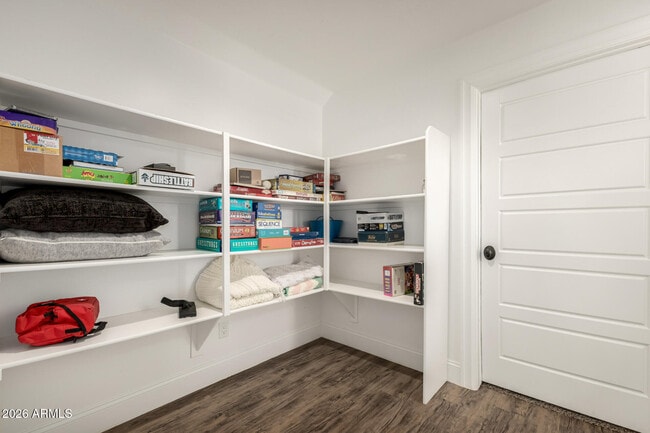 Building Photo - 2013 E Mallory St