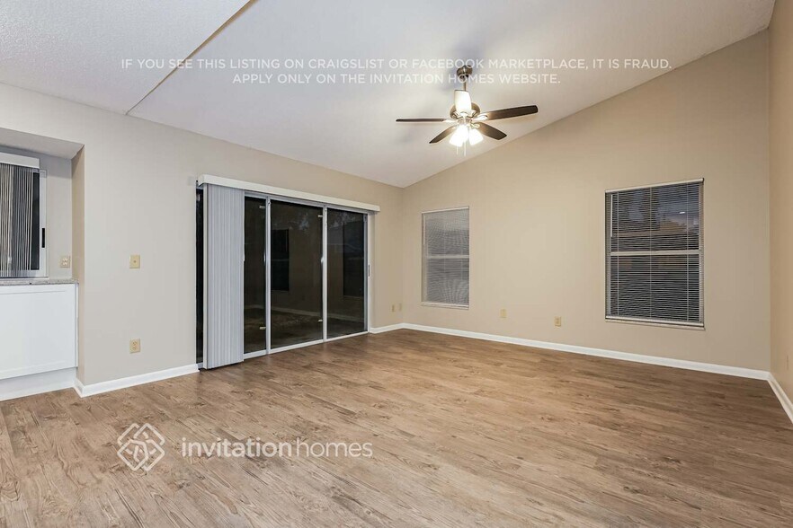 Building Photo - 10410 Tara Dr