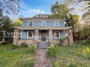 Building Photo - 222 73rd St N