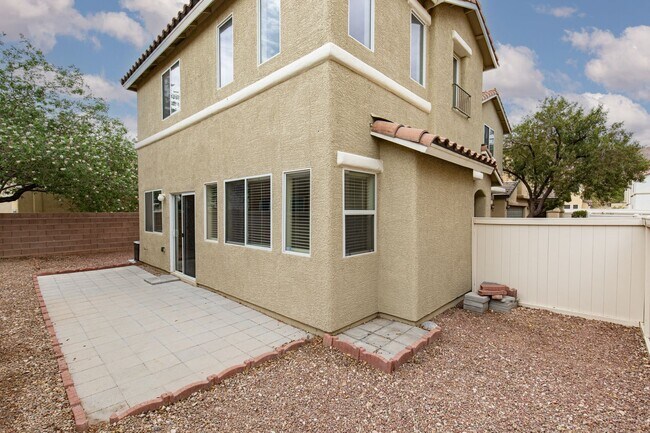 Building Photo - Very clean SW home near Sunset/215 for only $1875