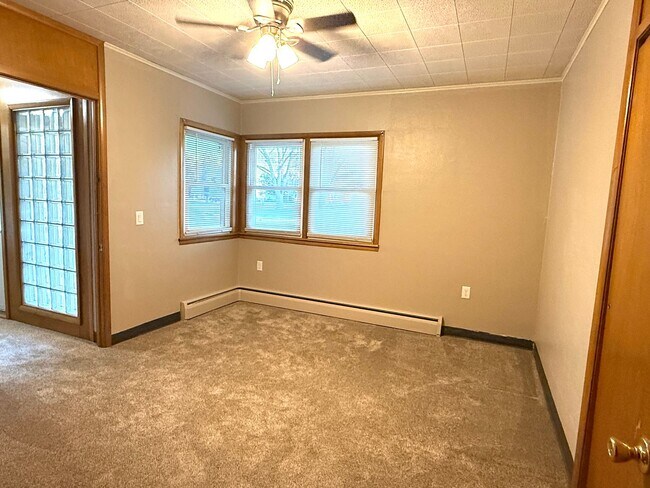 Building Photo - Four bedroom home located in Eyota MN