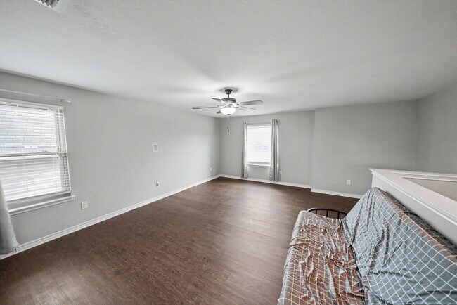 Building Photo - Spacious Home with Office, Game Room & Solar Panels Near Randolph AFB - Realtor Commission: $500