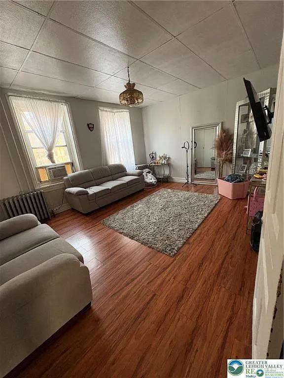 Building Photo - 406 N 2nd St