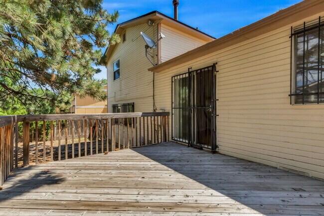 Building Photo - 4803 Dearborn St