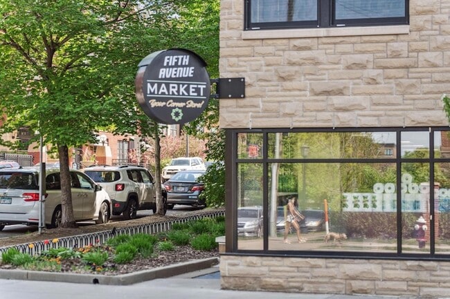 Building Photo - 401 N 2nd St