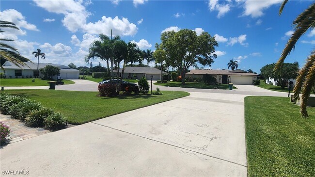 Building Photo - 521 Whitewater Way