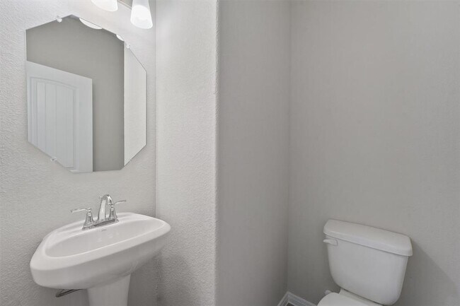 Building Photo - 25609 Aster Trl
