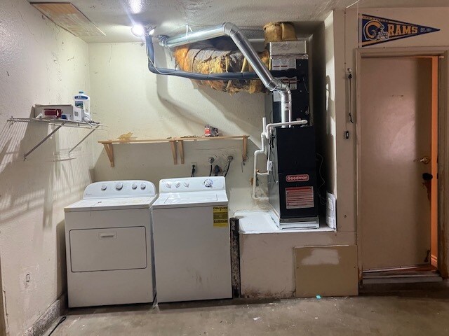 Garage Washer & Dryer - 16285 Barbee St