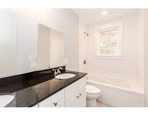 Building Photo - 23 Arthur St