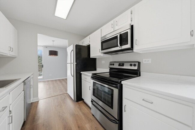 Building Photo - 4000 Triumvera Dr