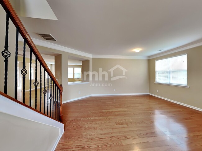 Building Photo - 330 Branch Valley Dr