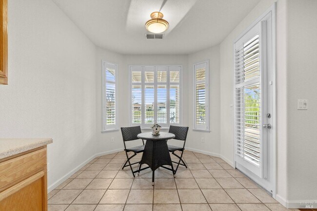 Building Photo - 369 Pebble Beach Dr