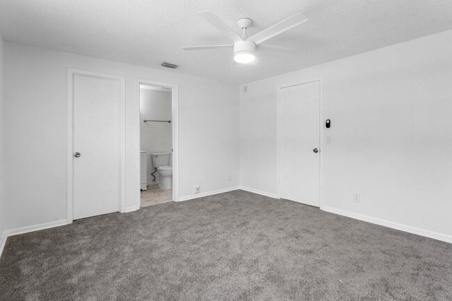 Building Photo - 304 Georgian Park Dr