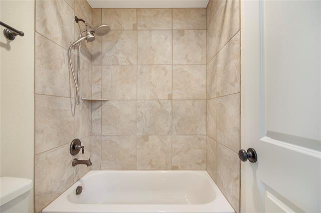 Building Photo - 904 Snyder Dr