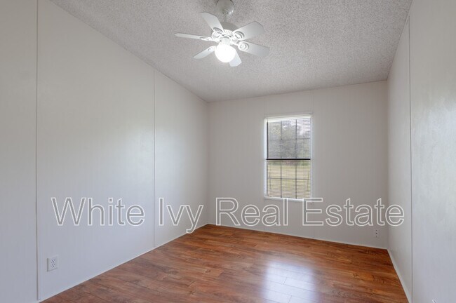 Building Photo - 37 -A Riverside Ln