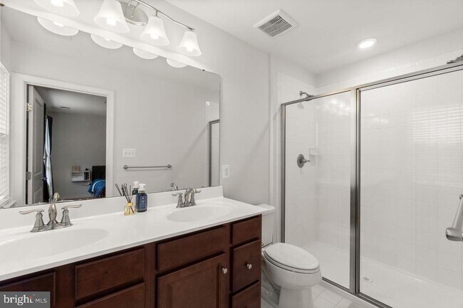 Building Photo - 5758 Barts Way