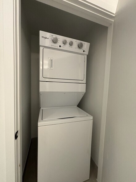 Building Photo - 60 NW 31st St