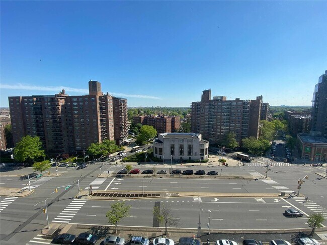 Building Photo - 107-40 Queens Blvd