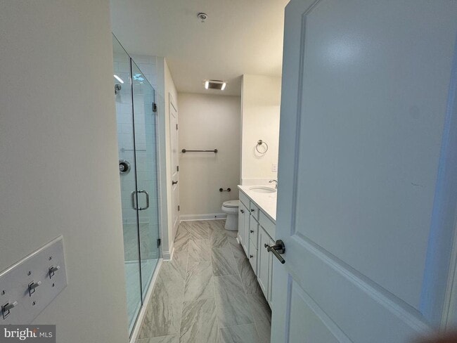 Building Photo - 300 Dixon St