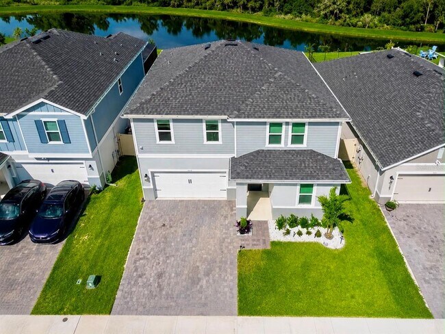 Building Photo - 3366 Sanctuary Dr