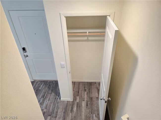 Building Photo - 6079 Cosmos Gdn St