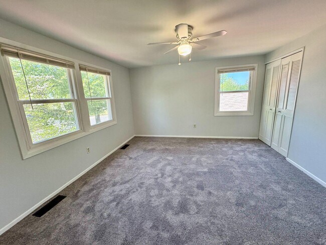 Building Photo - 2911 Tallow Ln