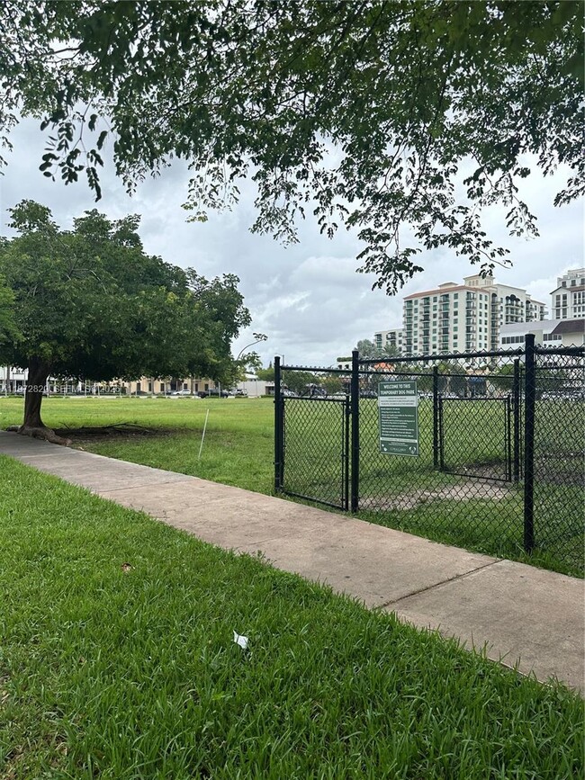 Building Photo - 124 Mendoza Ave