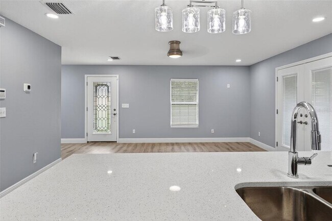 Building Photo - 12909 Star Country Ln
