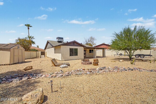Building Photo - 907 N 85th Pl