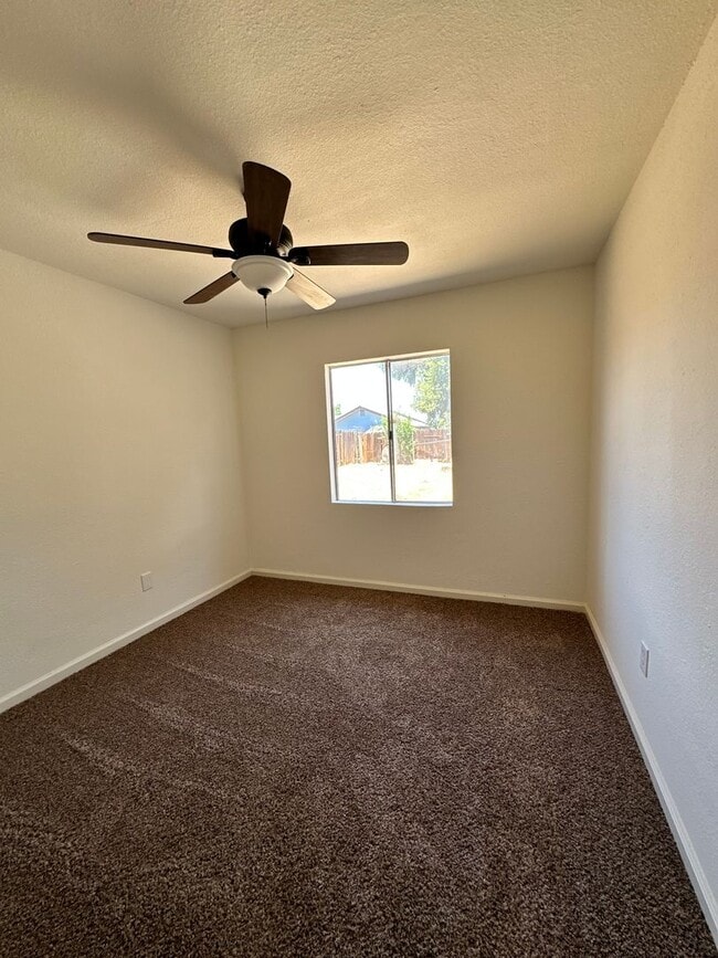 Building Photo - 3BD/2BA House - Hemet, CA