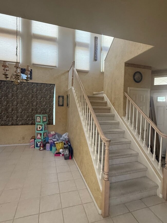 Building Photo - Scripps Ranch 4 Br 3 baths garage yard solar for rent $4990