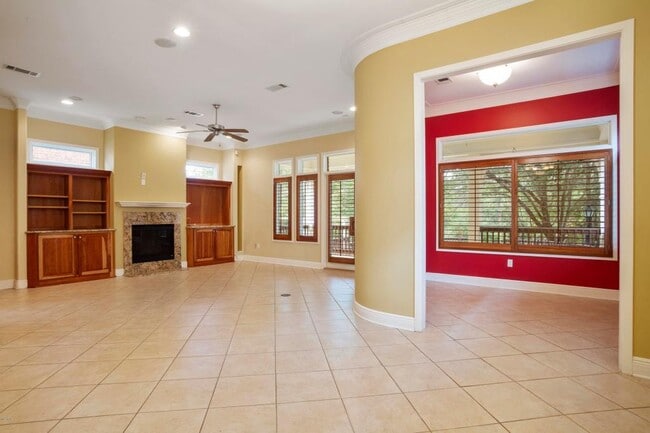 Building Photo - 7516 Pinehurst Ct