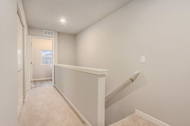 Building Photo - 3517 E Sedge Wren Dr