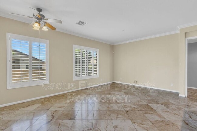 Building Photo - 1811 W Maplewood Pl