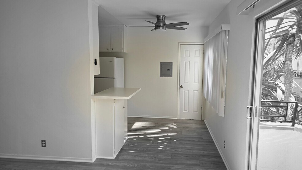 Building Photo - 12015 Lamanda St