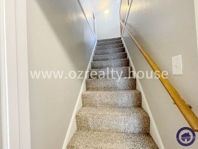 Building Photo - 3509 Douglas Rd