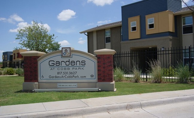 Primary Photo - Gardens at Cobb Park