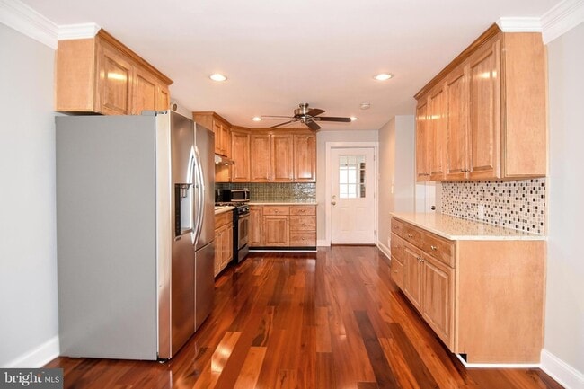 Building Photo - 7125 Harrison Ln
