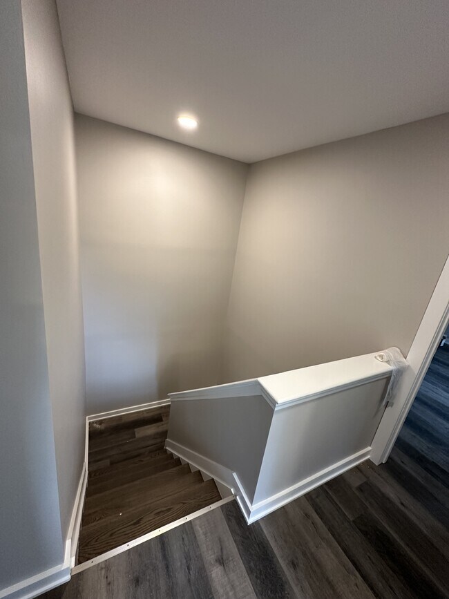 Building Photo - 5335 Tara Hill Dr