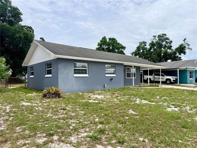 Building Photo - 506 Holt Cir