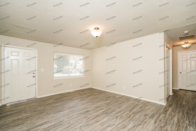 Building Photo - 3024 S Ash Ct