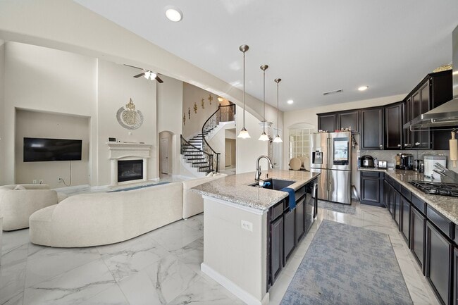 Building Photo - 3627 Grand Prom