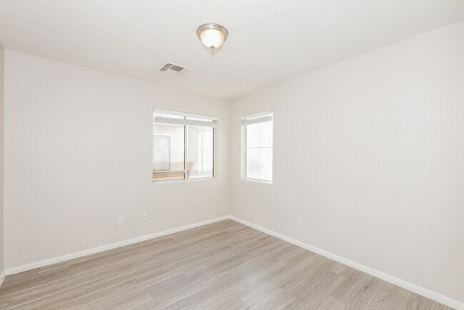 Building Photo - 6510 Abbey Door Ct