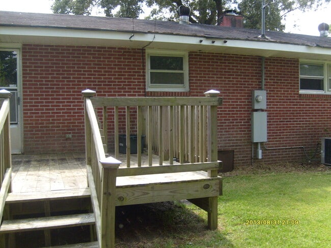 Building Photo - 142 Bryan Blvd