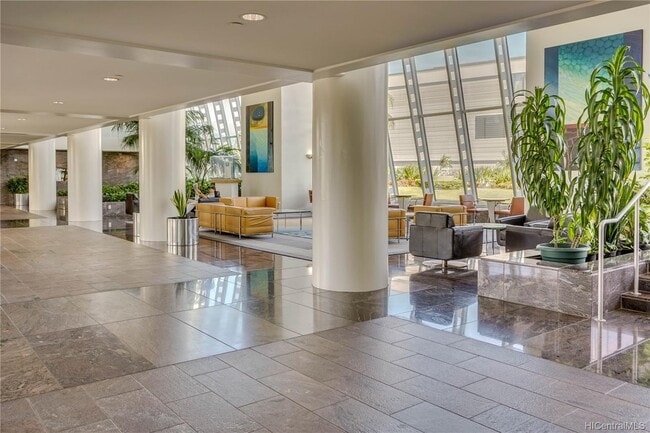 Building Photo - 88 Piikoi St