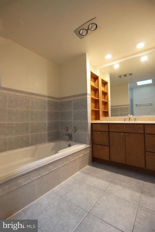 Building Photo - 6872 Melrose Dr