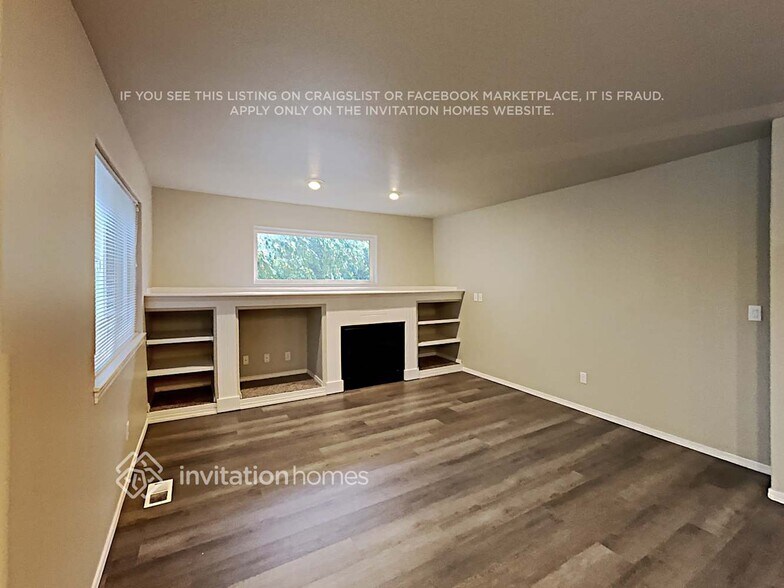 Building Photo - 12408 Crystal Pl NE