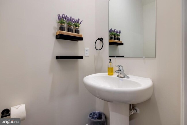 Building Photo - 262 Allison Dr