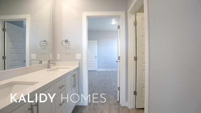 Building Photo - 303 Kirks Holw