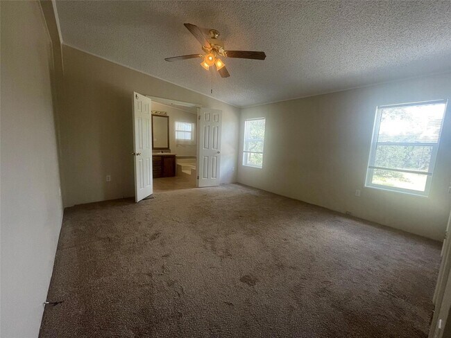 Building Photo - 1550 Alpine Trail